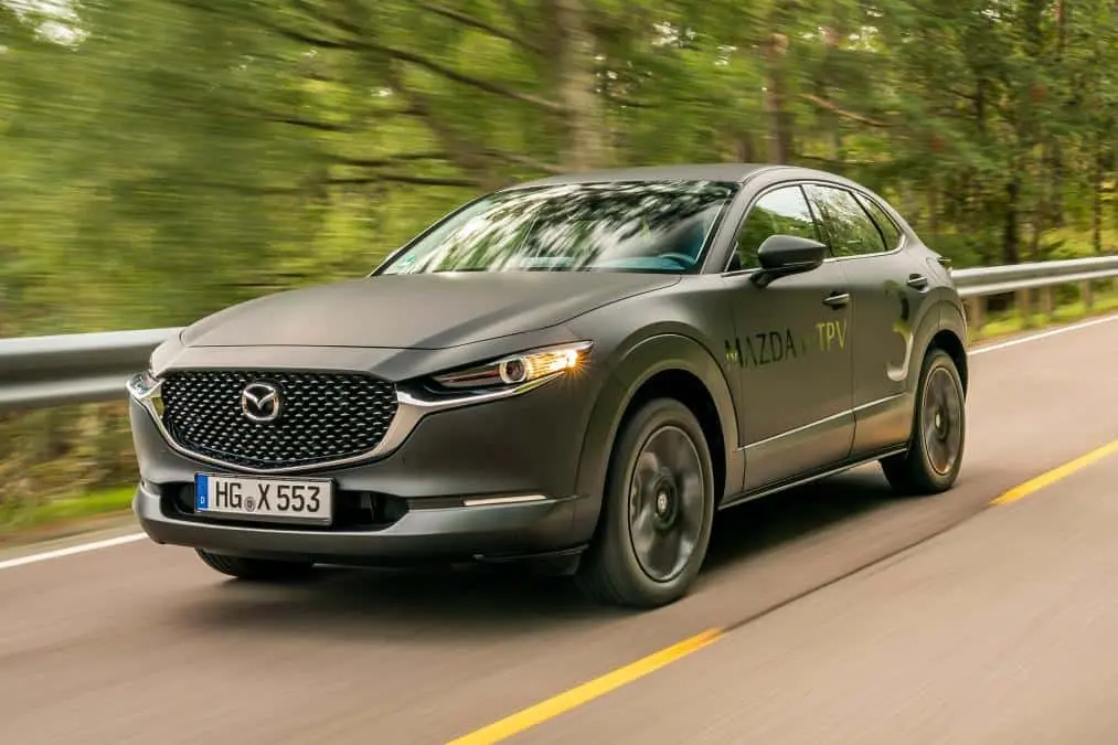 mazda-cx-3-electrico-frontal-movimiento