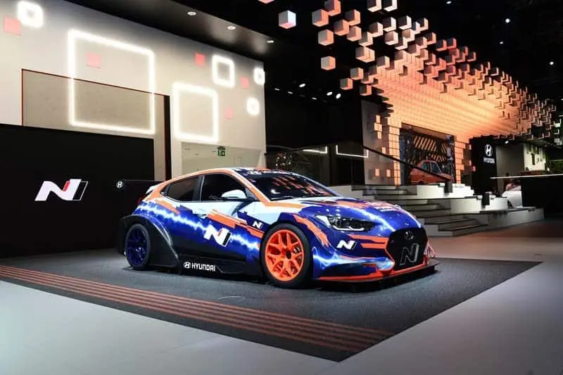 foto del Hyundai Veloster N ETCR de lateral