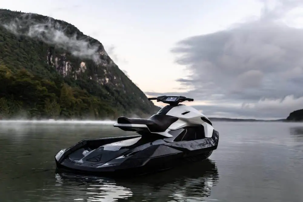 taiga-motors-orca-moto-agua_trasera