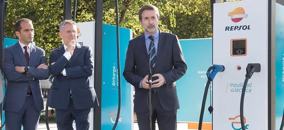 inauguracion_estacion-carga-repsol_ugaldebieta