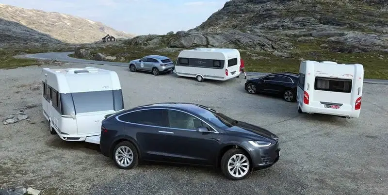 prueba-remolque-tesla_model_x-mercedes-EQC_Audi-e-tron