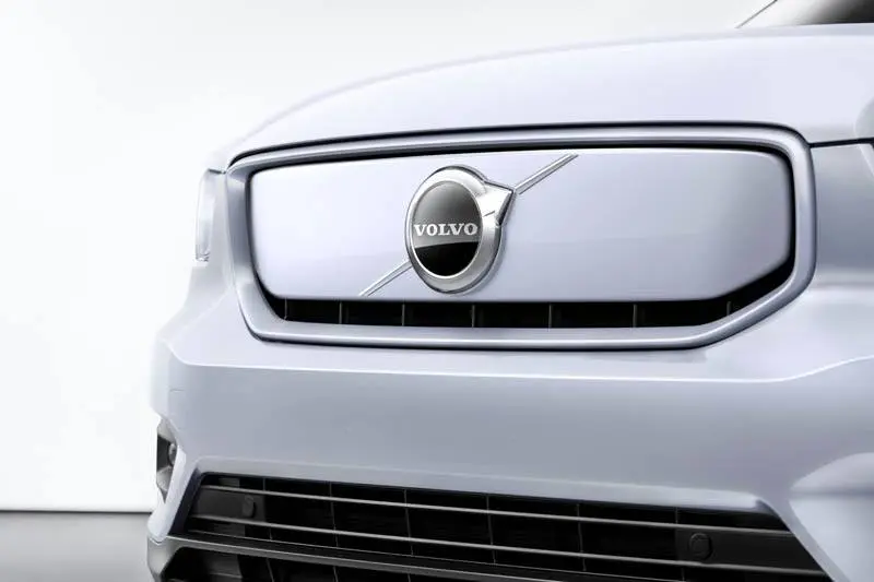 Volvo-XC40-Recharge_morro
