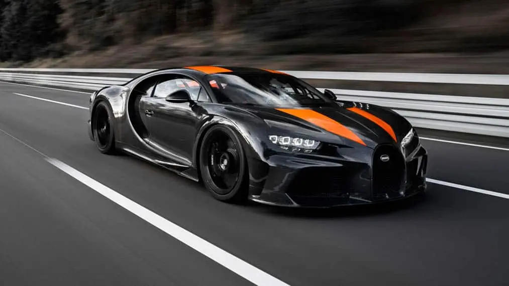 bugatti-chiron-combustion