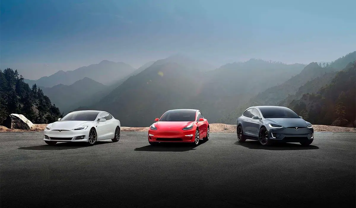Foto del Tesla Model S, Model X y Model 3