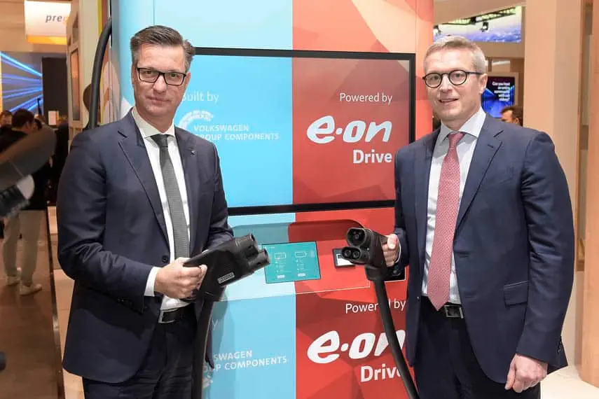 volkswagen-eon-colaboracion-estaciones-carga-ultrarrapidas
