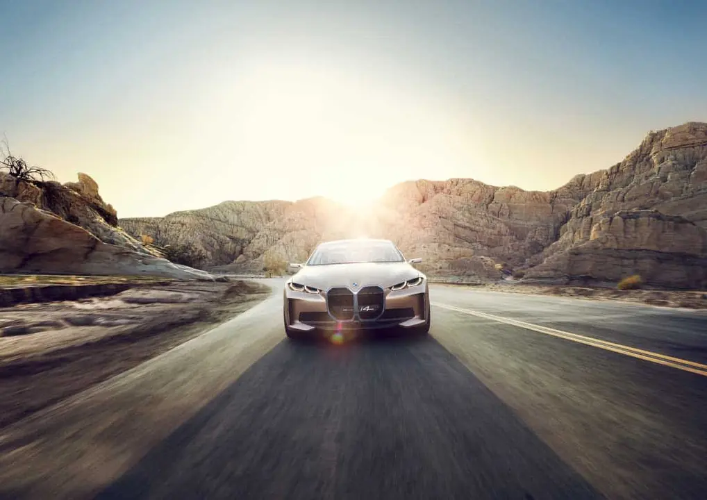 BMWi4-frontal