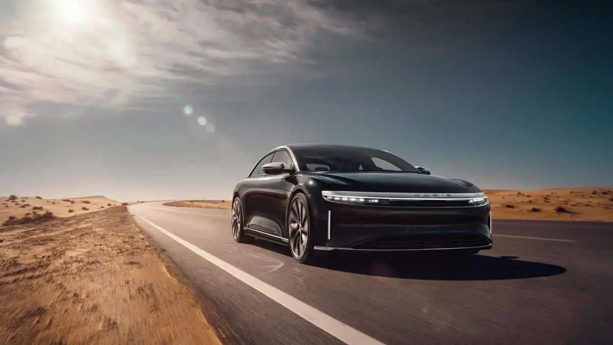 Foto de la versi&oacute;n de producci&oacute;n y final del Lucid Air
