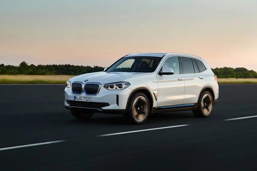 bmw-ix3_frontal_lateral
