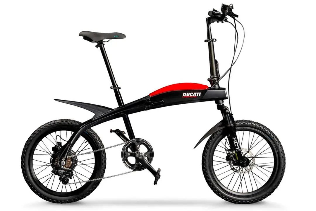 Foto de la bicicleta Ducati Urban E, una bicicleta el&eacute;ctrica plegable