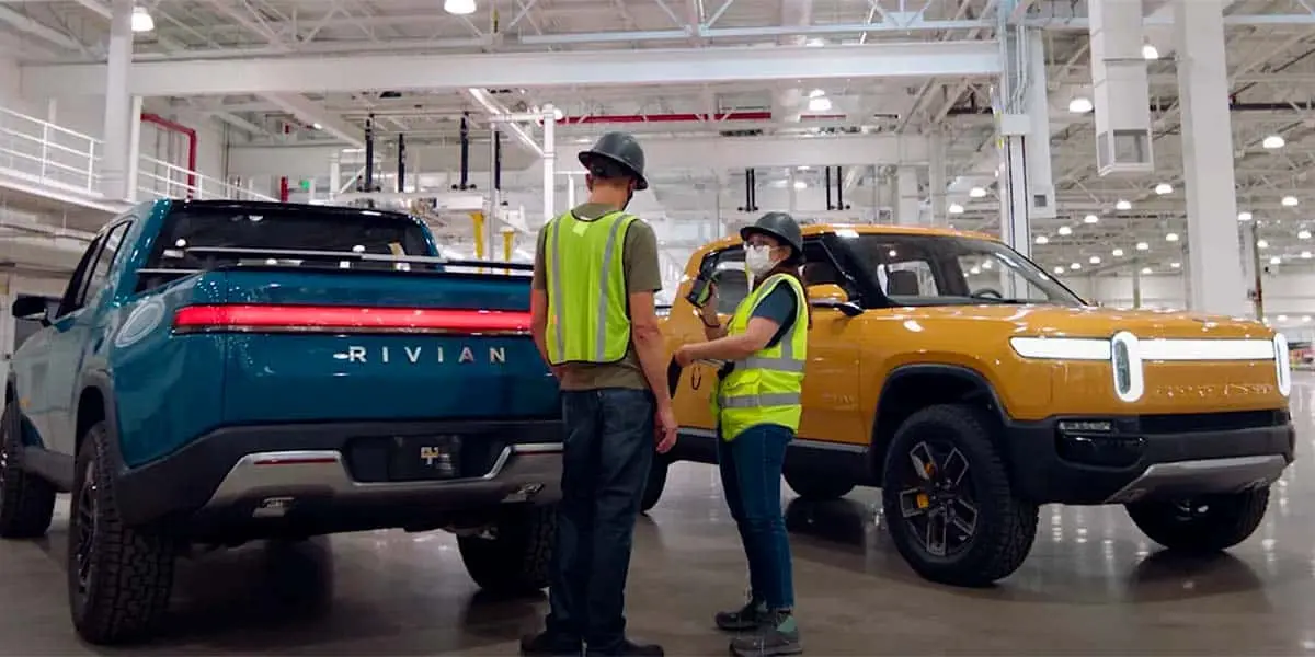 Foto del Rivian R1T en la f&aacute;brica de Rivian en Normal (Ilinois)