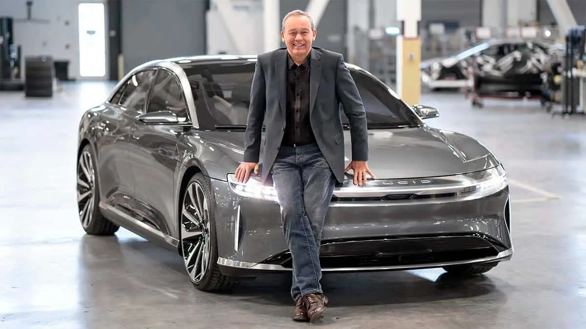 Foto del CEO de Lucid Motors, Peter Rawlinson, en el Lucid Air