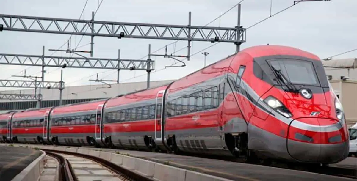 Foto de uno de los trenes de la compa&ntilde;&iacute;a italiana FS