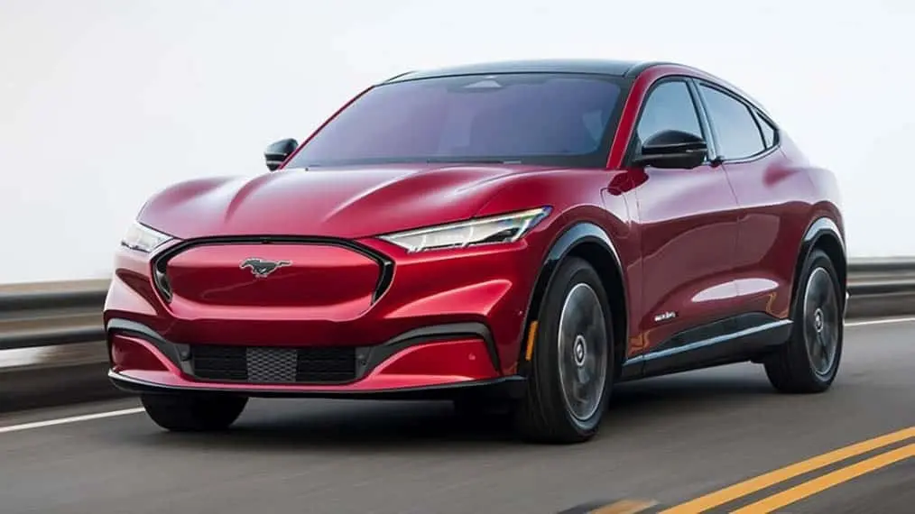 Foto del Ford Mustang Mach-E de color rojo