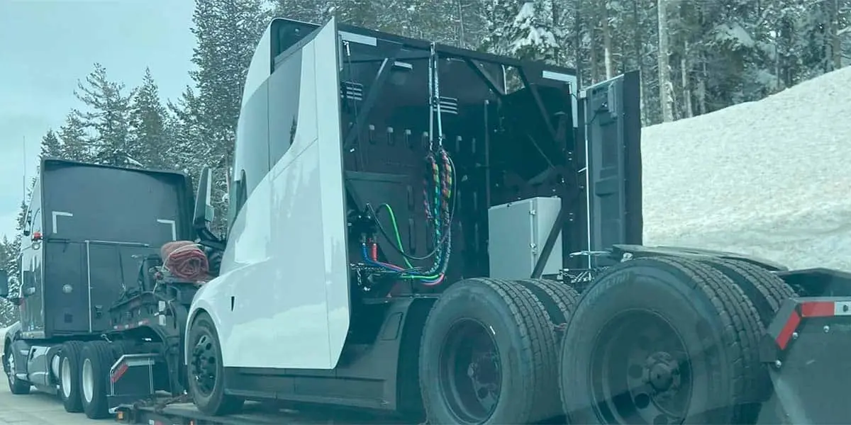 Foto del Tesla Semi, cazado un nuevo prototipo en Estados Unidos