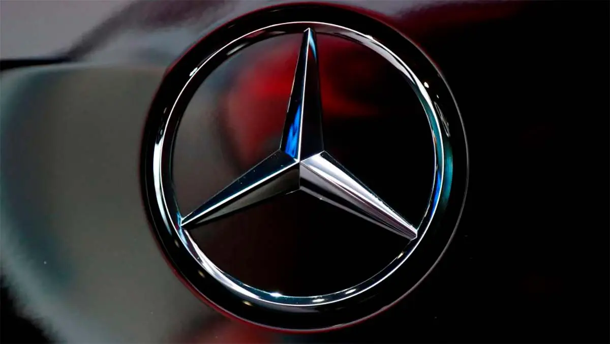 emblema de Mercedes-Benz