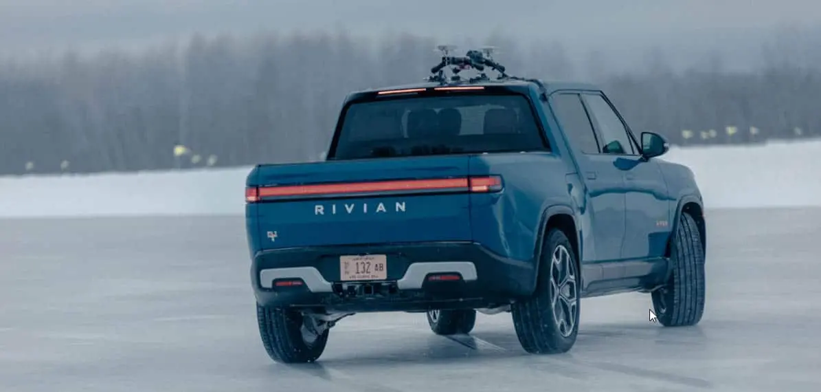 pickup-electrica-rivian-r1t-pruebas-climas-frios-hielo