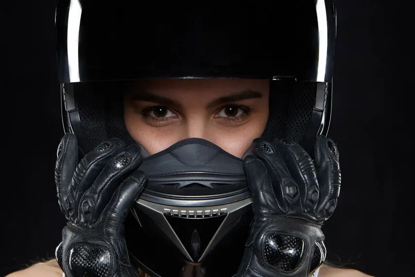 mujer-casco-moto