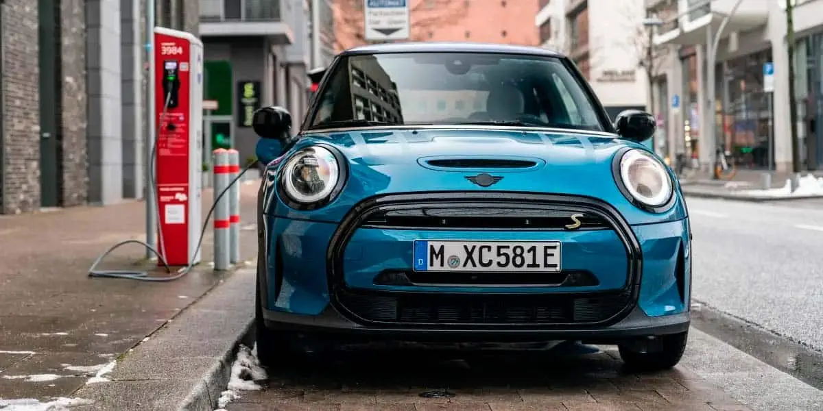 Foto del Mini Cooper SE Electric de 2021