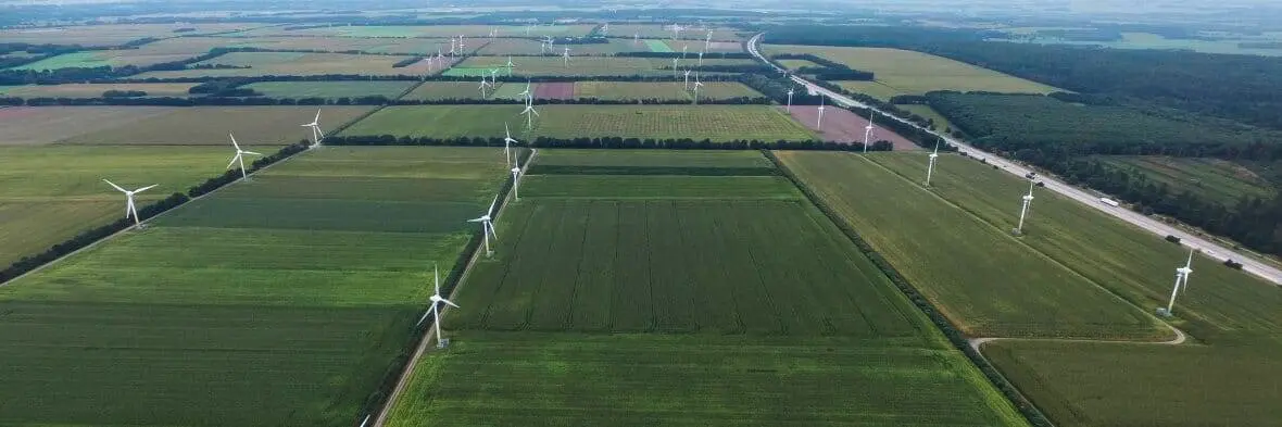 mercedes-benz-utilizara-energia-verde-2022_portada