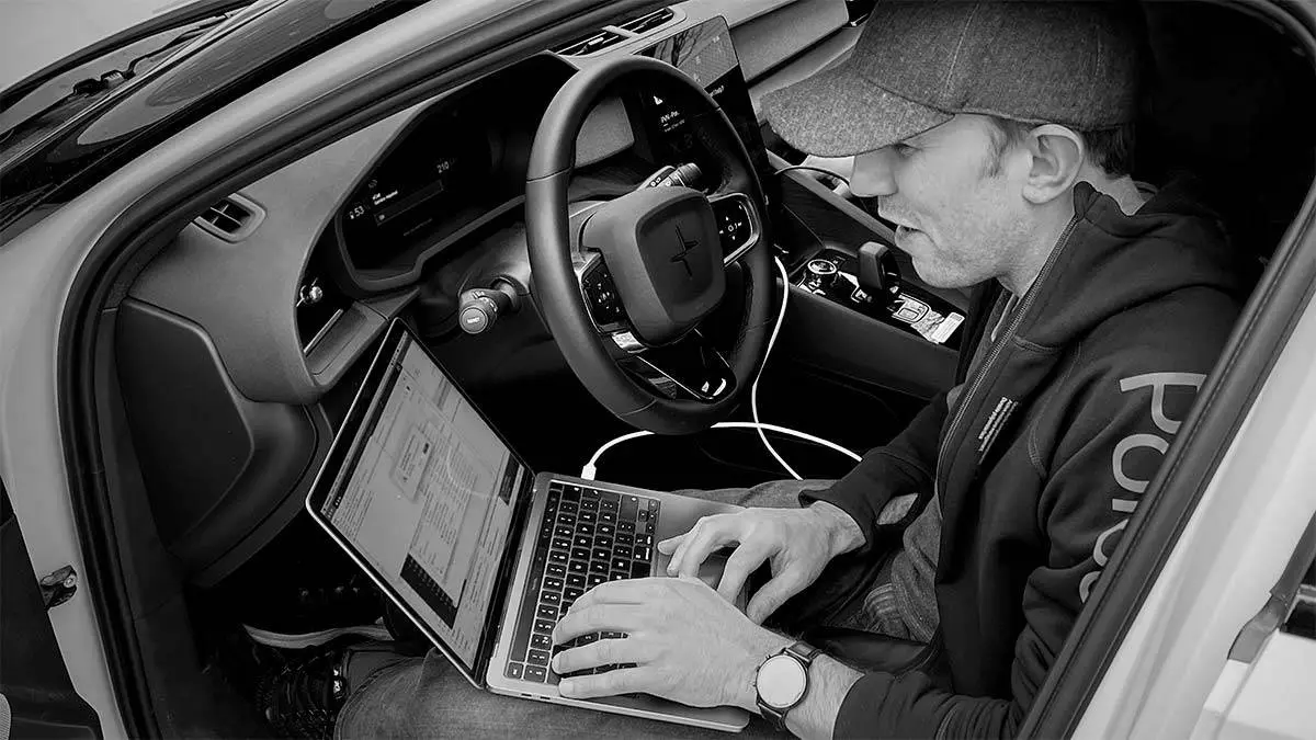 Polestar - Sistema operativo Android Automotive OS