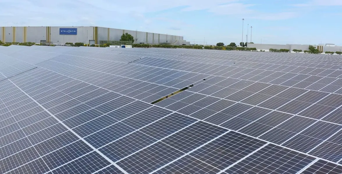 Proyecto-fotovoltaico-autoconsumo-planta-Zaragoza-Stellantis
