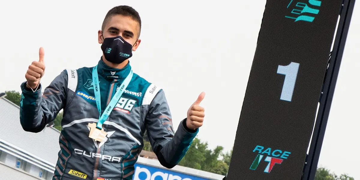 CUPRA-Mikel-Azcona-ganador-primera-carrera-campetonato-ETCR-electrico