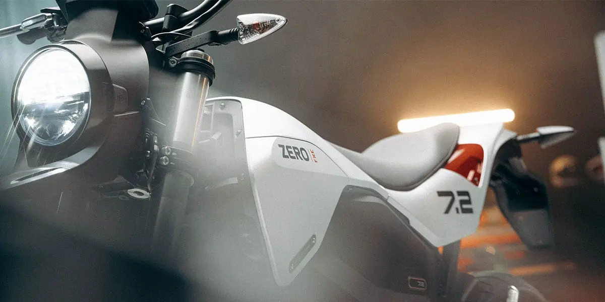 Nueva-motocicleta-electrica-Zero-FXE