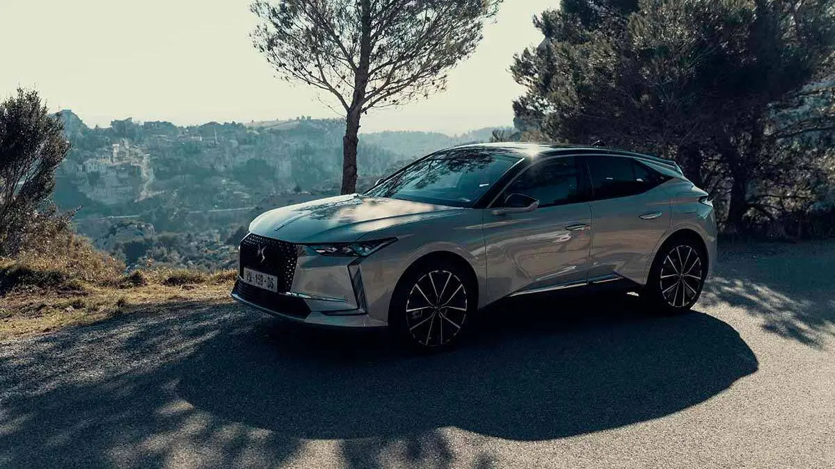 DS 4