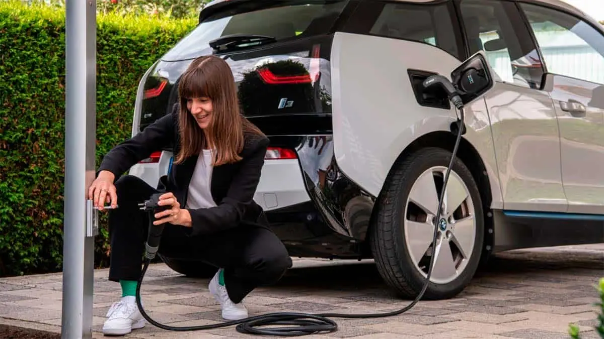 Cable de carga Bosch para coches el&eacute;ctricos