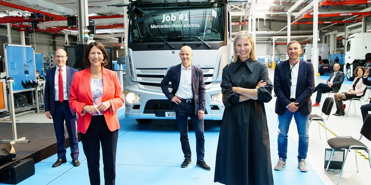 Inicio-produccion-en-serie-camion-electrico-Mercedes-Benz-eActros