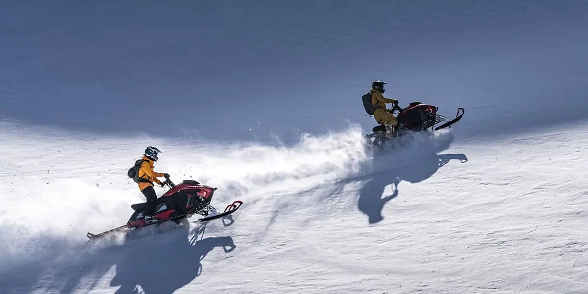 Taiga-Motors_motos-nieve