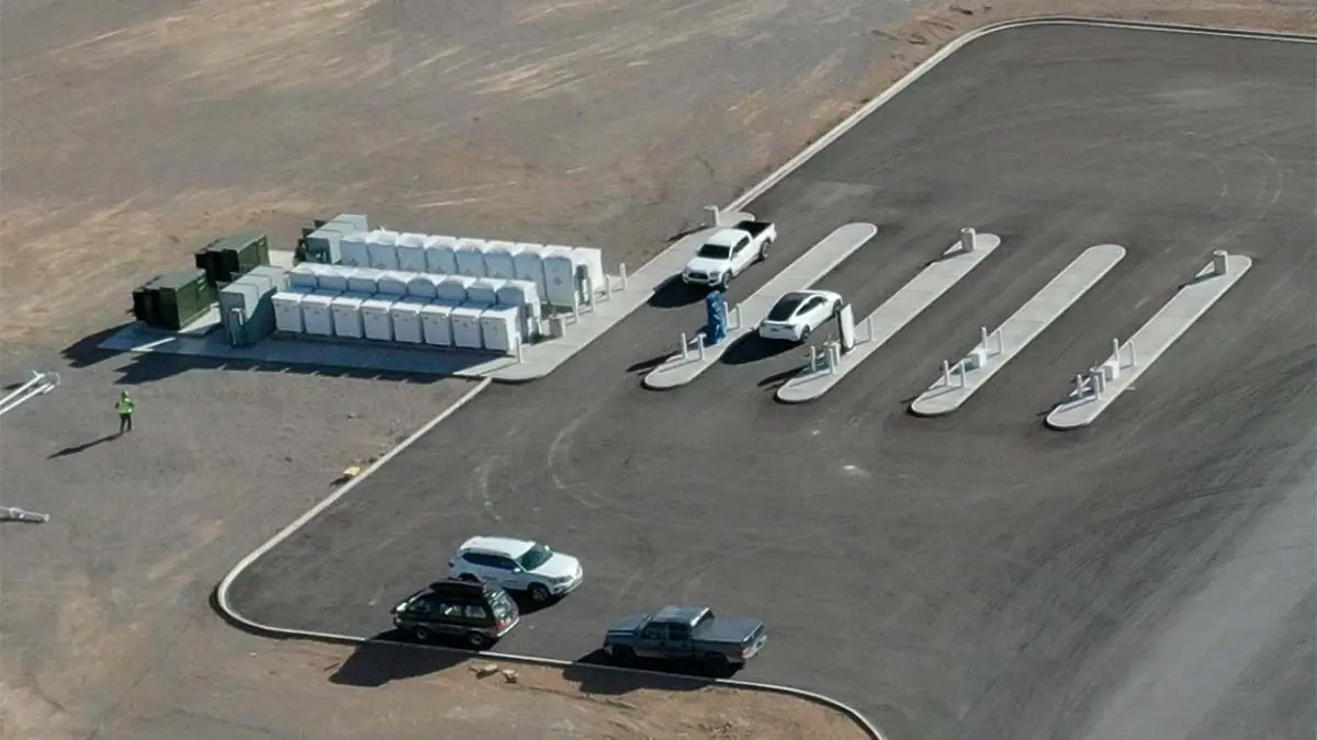 Foto del Megarcharger de Tesla