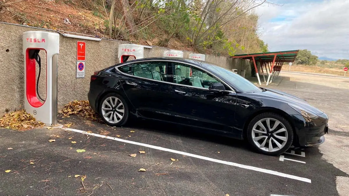 Supercharger de Tesla en Barbastro - Huesca