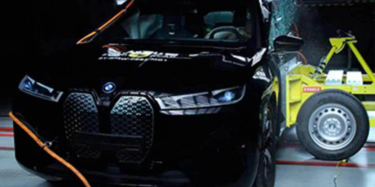 Pruebas-Euro-NCAP-BMW-iX_impacto-lateral
