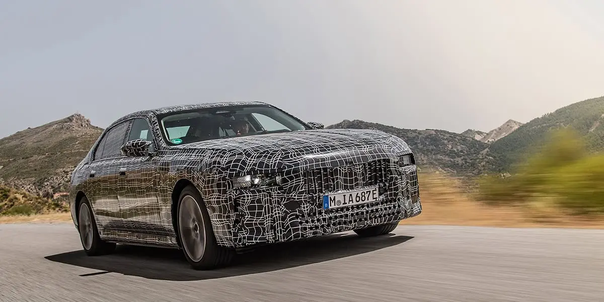 BMW-i7-pruebas-calidas