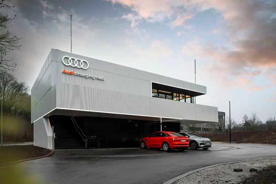 Audi-Charging-Hub-estacion-carga-piloto_entrada