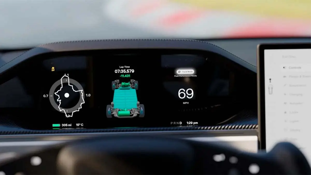 panel informativo del modo Plaid Track Mode en el Model S Plaid