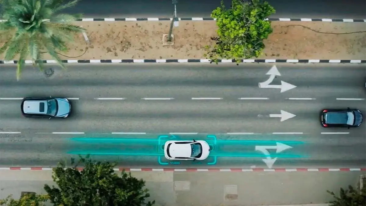 Foto de carretera con carga por inducci&oacute;n