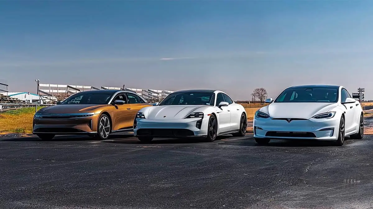 Carrera de un Tesla Model S Plaid, Porsche Taycan Turbo S y Lucid Air