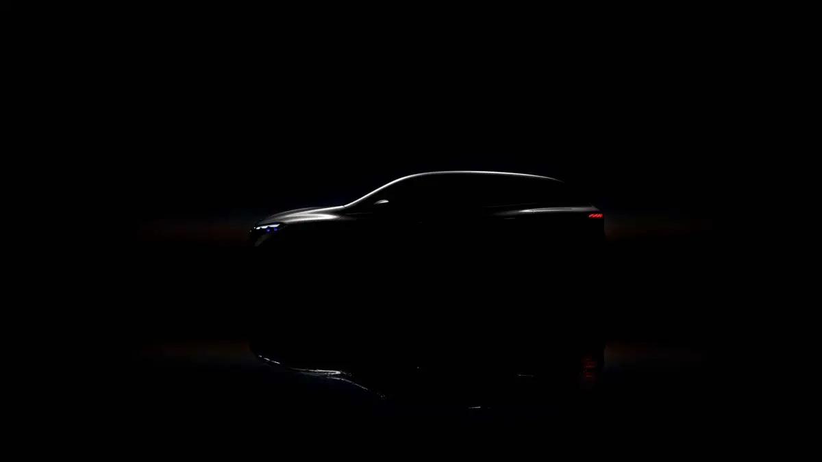 Foto de perfil del nuevo Mercedes-Benz EQS SUV