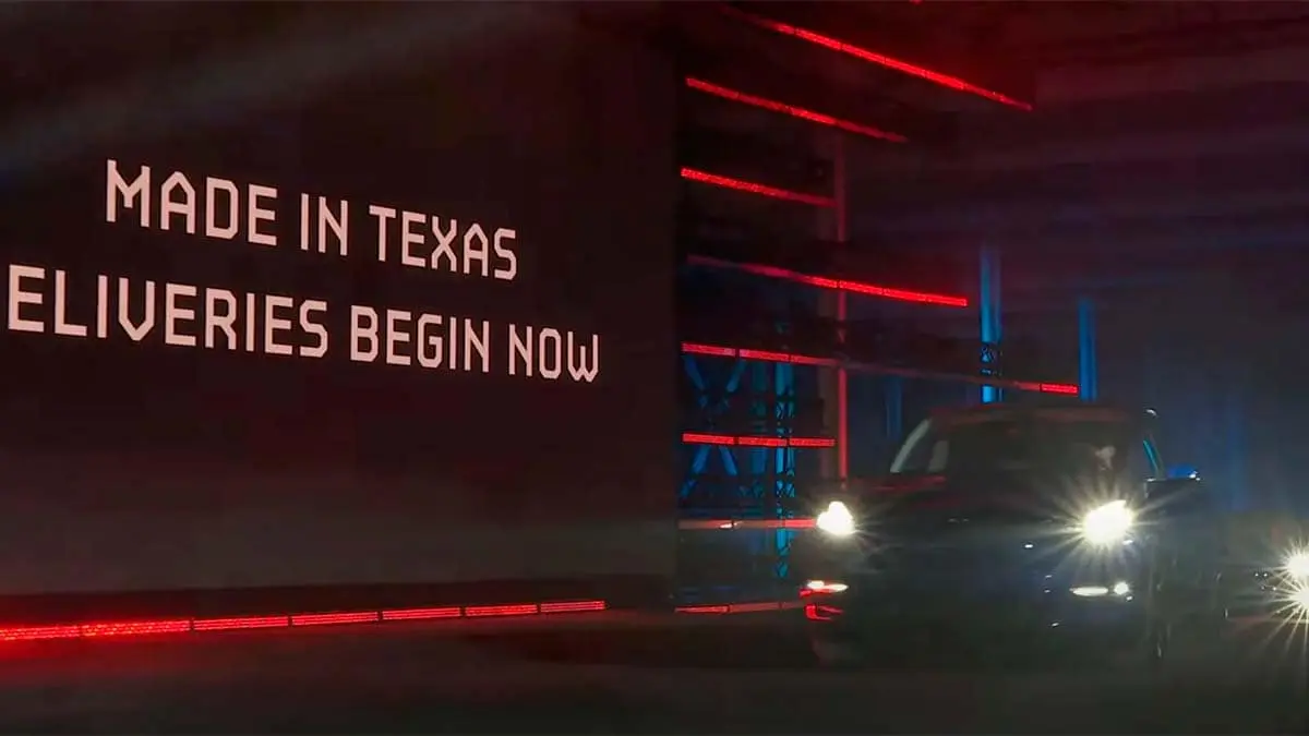 Momento del anuncio del inicio de las entregas del Tesla Model Y fabricado en Texas