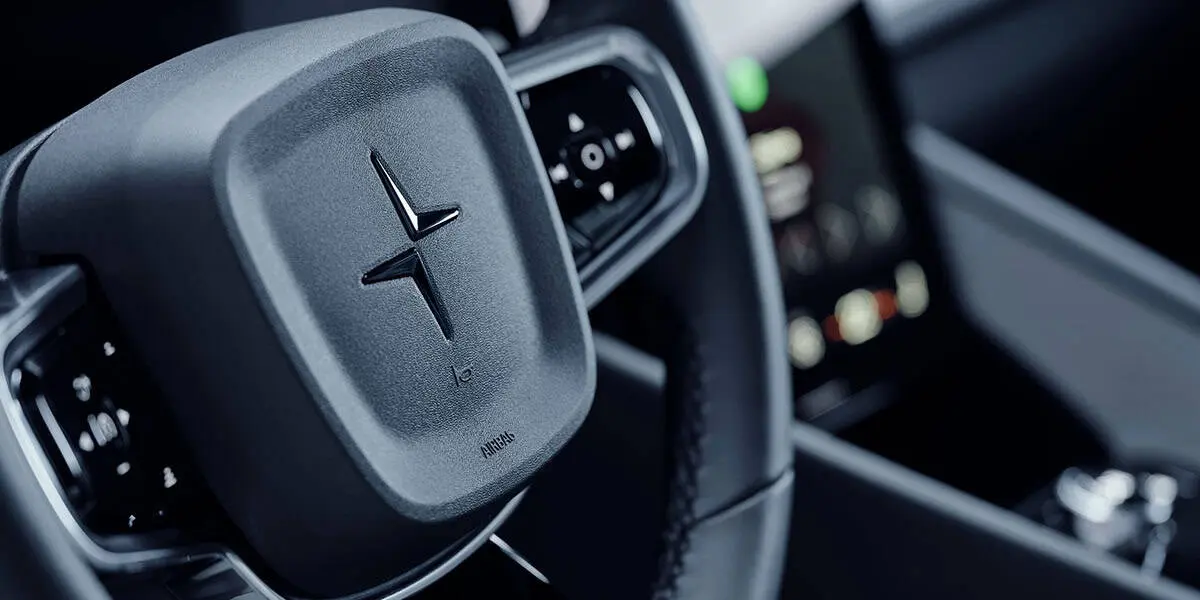 Polestar-2_interior-volante