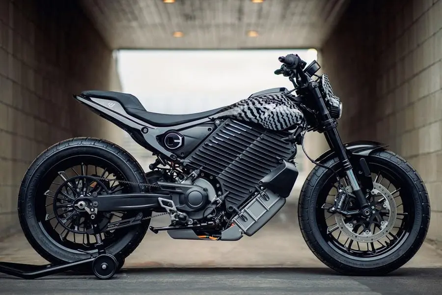 Nueva-motocicleta-electrica-Harley_Davidson-LiveWire-Del-Mar_lateral