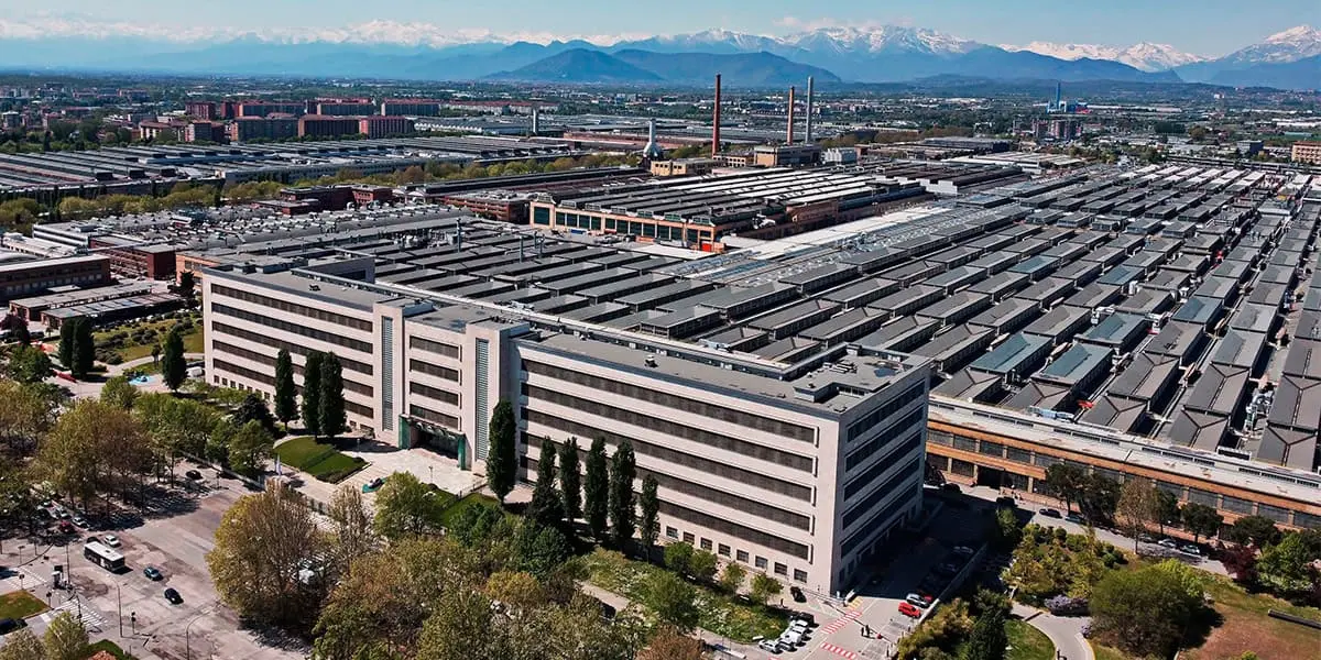 Complejo-Mirafiori-Turin-Italia-Stellantis