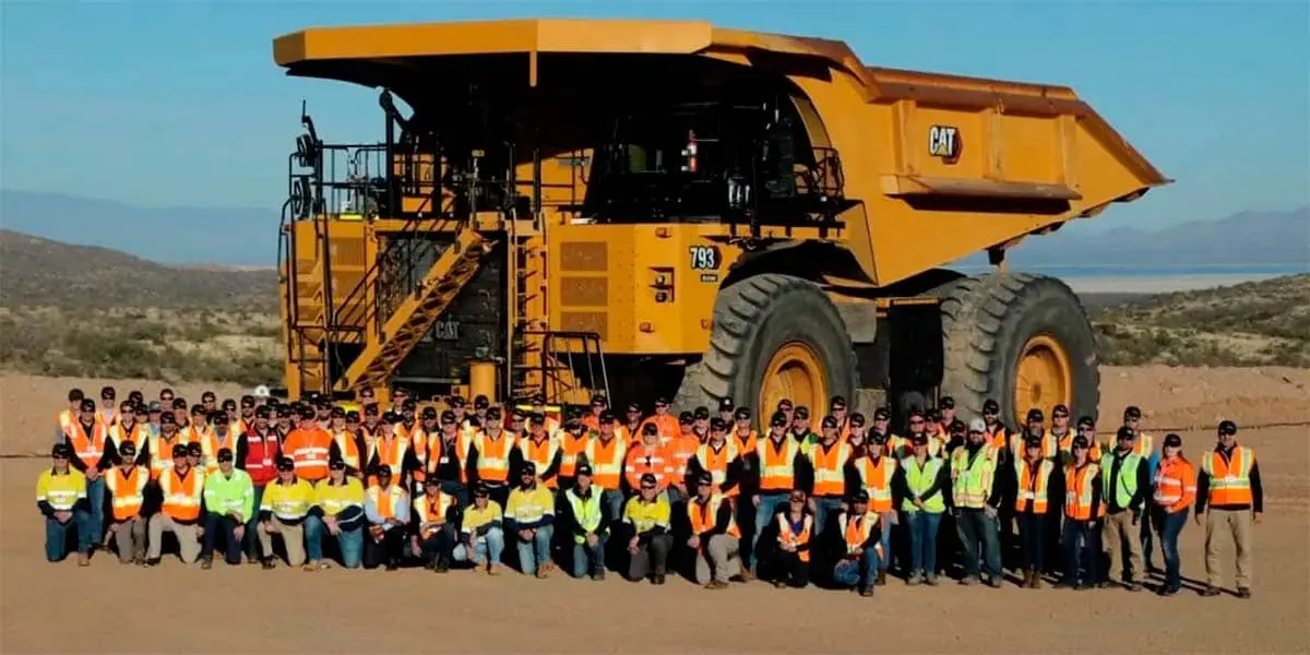 CAT 973 el&eacute;ctrico. Cami&oacute;n el&eacute;ctrico minero