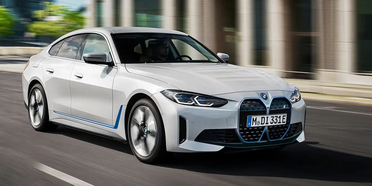 BMW-i4-eDrive35