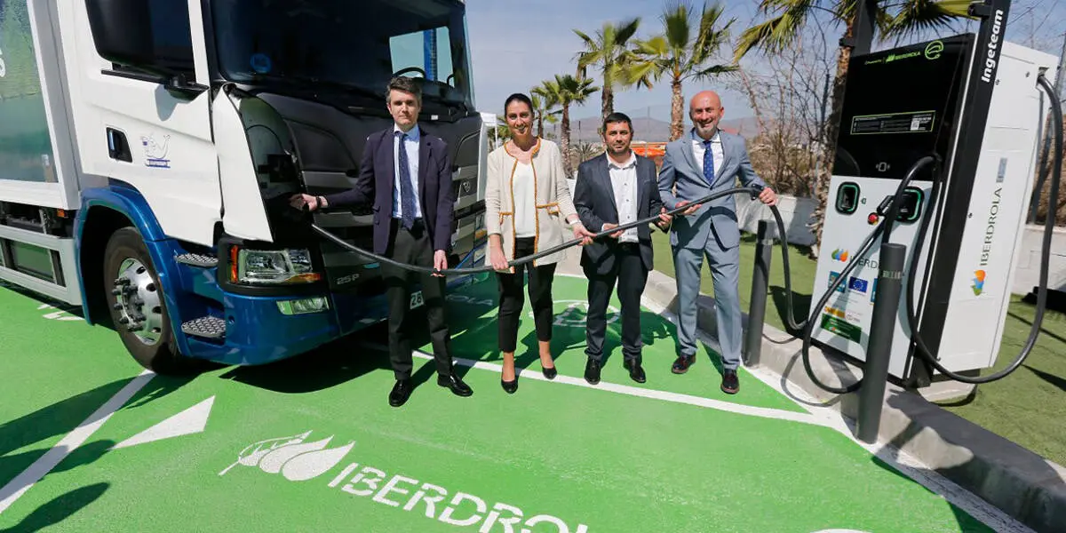 Inauguracion-primeros-puntos-carga-Corredor-Mediterrano-transporte-pesado