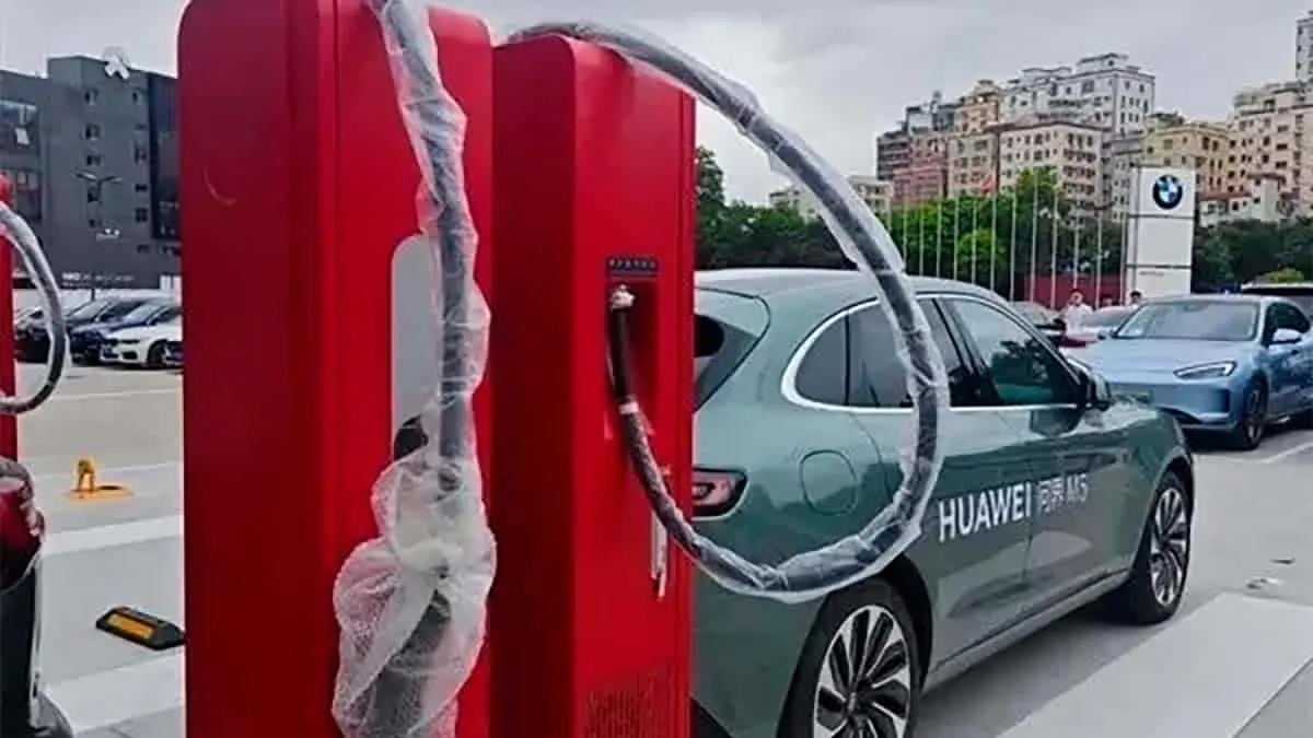Cargador para coches el&eacute;ctricos de Huawei, potencia 600 kW