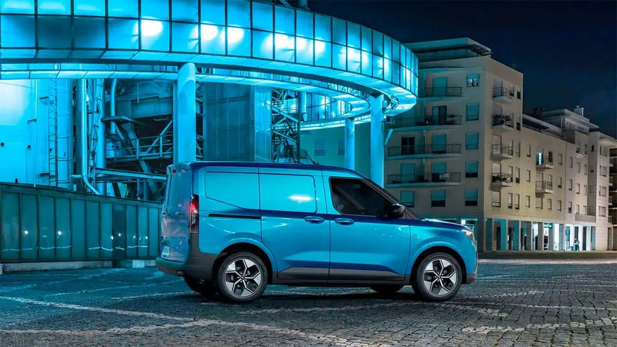Ford e-Transit Courier, furgoneta el&eacute;ctrica m&aacute;s peque&ntilde;a de Ford