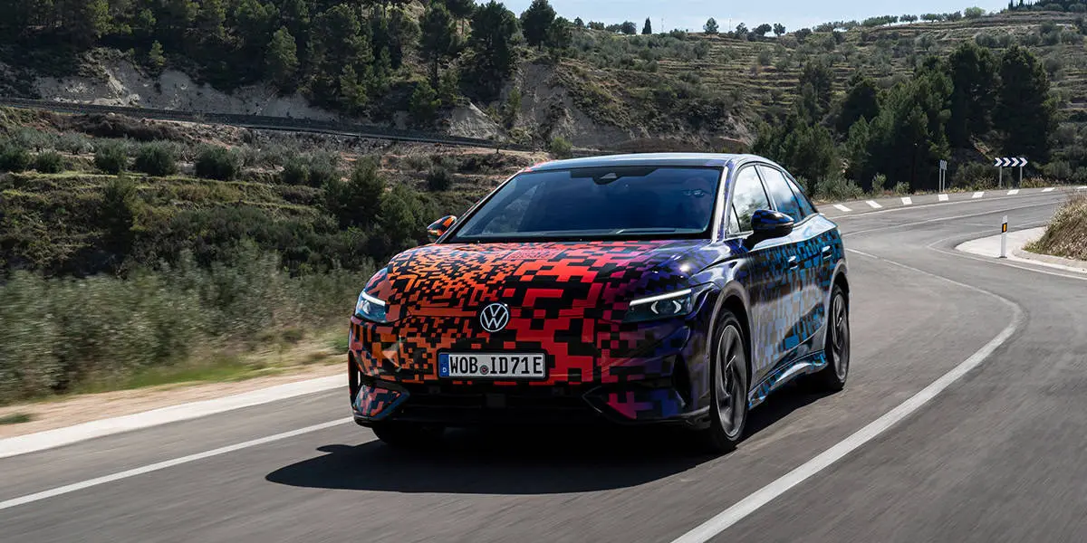 Volkswagen-ID.7_ultimas-pruebas-camuflaje_Espana